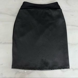 Oak + Fort Noul Front Vegan Leather Midi Pencil Black Skirt - Size XS (NWOT)
